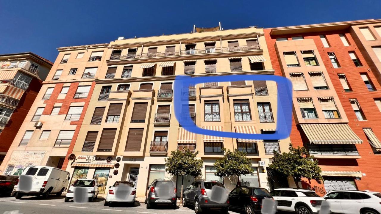 Homely Malaga Av Rosaleda Centro Historico Екстер'єр фото