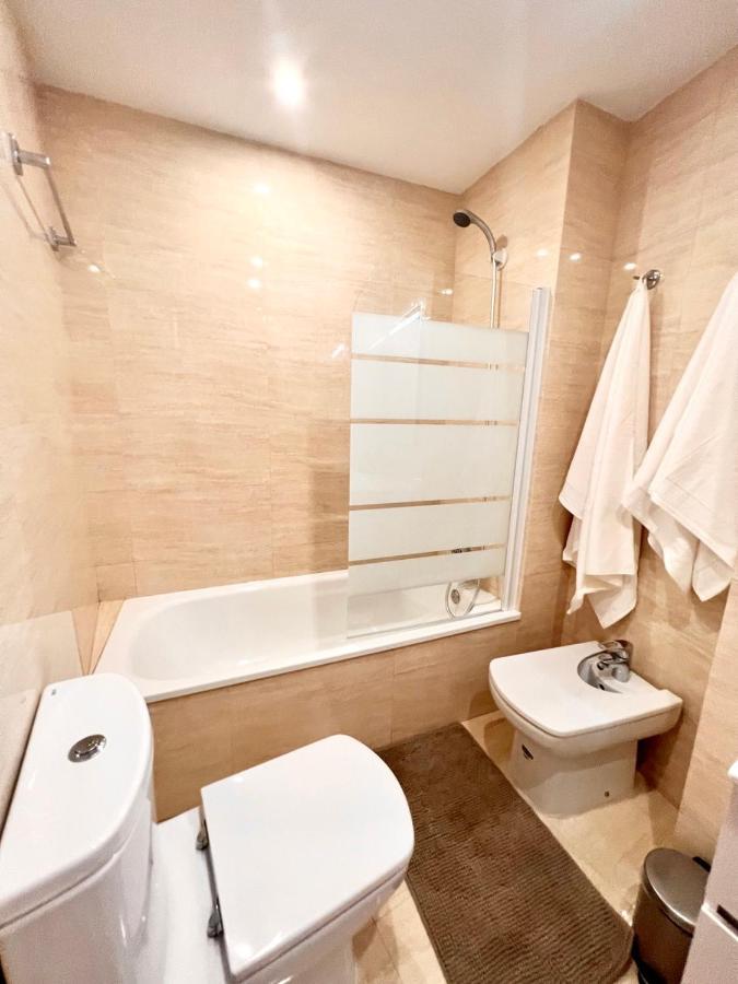 Homely Malaga Av Rosaleda Centro Historico Екстер'єр фото